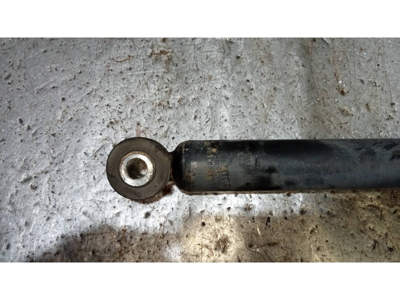 Recambio de amortiguador trasero izquierdo para nissan micra (k12e) acenta referencia OEM IAM 56200AX603  