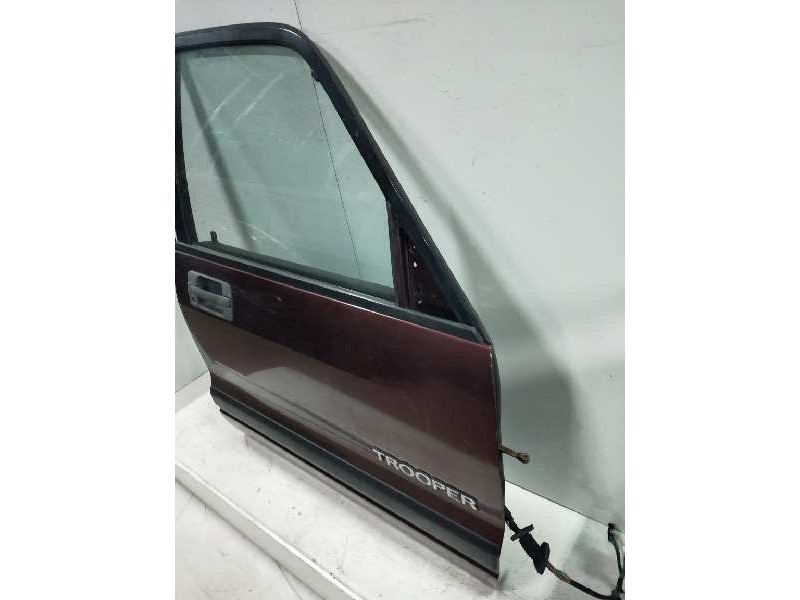 Recambio de puerta delantera derecha para isuzu trooper 3.0 dti cat referencia OEM IAM   