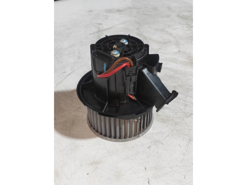 Recambio de motor calefaccion para mercedes clase e (w212) familiar 250 cdi blueefficiency (212.203) referencia OEM IAM V2425002