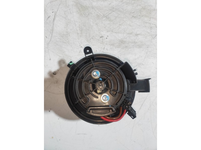 Recambio de motor calefaccion para mercedes clase e (w212) familiar 250 cdi blueefficiency (212.203) referencia OEM IAM V2425002