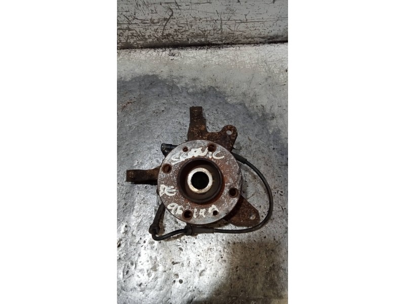 Recambio de mangueta delantera derecha para renault megane i scenic (ja0) 1.9 d alize referencia OEM IAM   