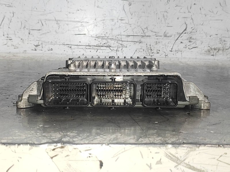 Recambio de centralita motor uce para peugeot 407 sw st confort referencia OEM IAM 5WS40264GT SW9663007980 HW9655534080 SID803A