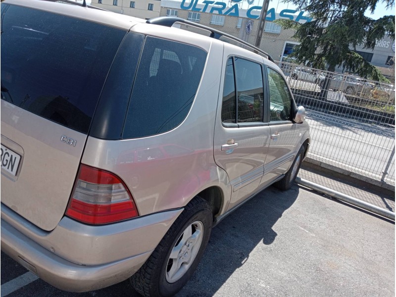 mercedes clase m (w163) del año 2001