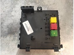 Recambio de caja reles / fusibles para opel vectra c berlina club referencia OEM IAM 13112912   2