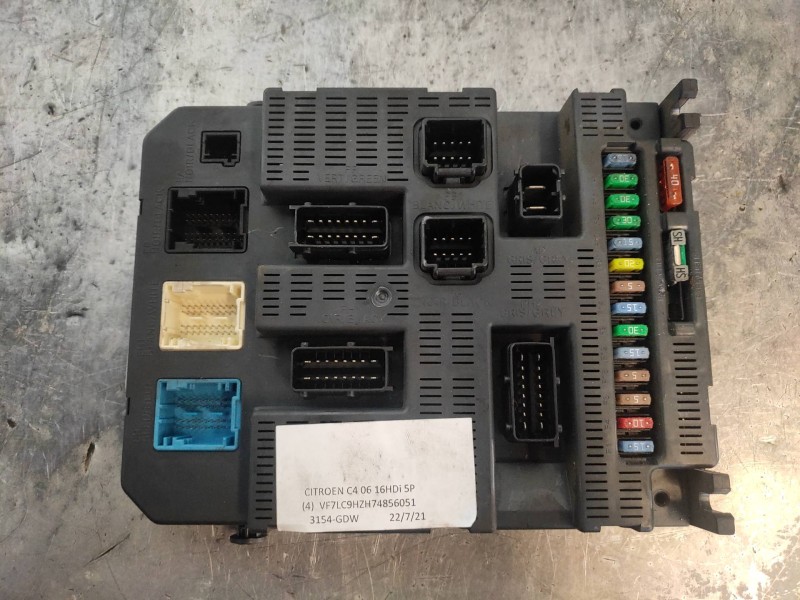 Recambio de caja reles / fusibles para citroen c4 berlina exclusive referencia OEM IAM 9663798480 BSI2004P0800 S01C5P340P