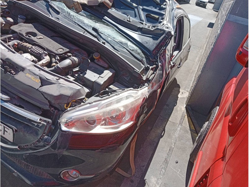 peugeot 208 del año 2015