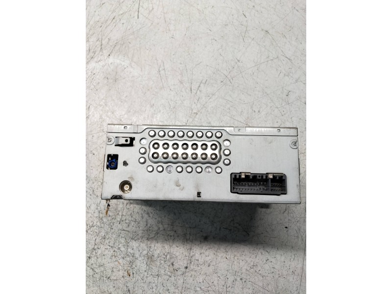 Recambio de sistema audio / radio cd para chrysler voyager (rg) 2.5 crd se grand voyager referencia OEM IAM P56038643AD  