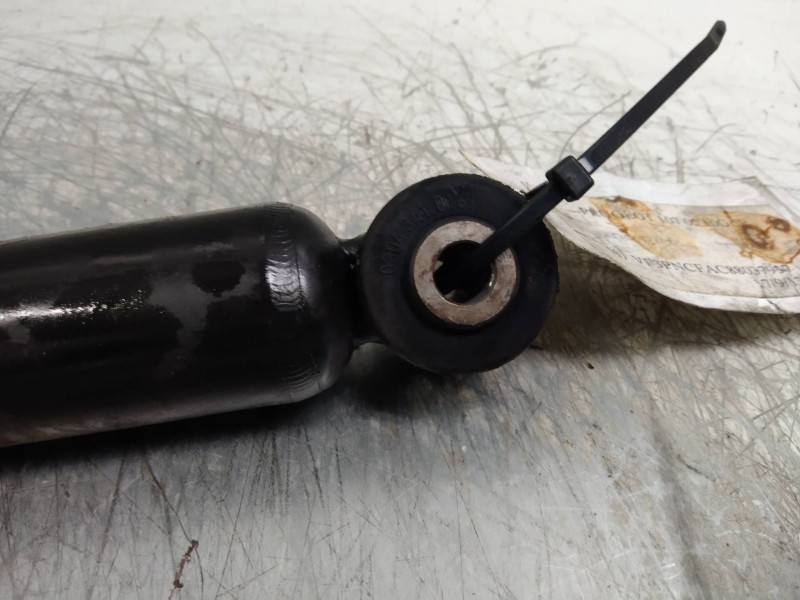 Recambio de amortiguador trasero para peugeot 107 1.0 cat (384f) referencia OEM IAM   