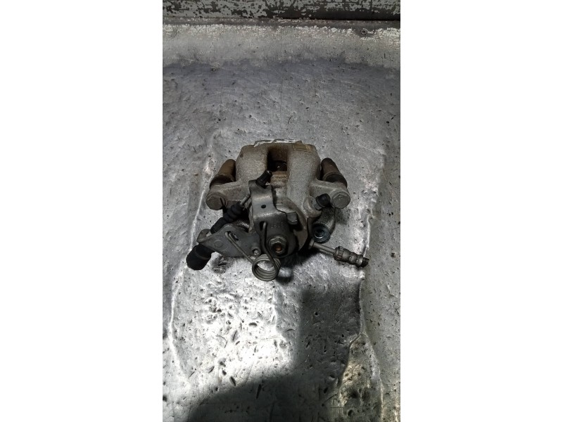 Recambio de pinza freno trasera izquierda para citroen c4 cactus 1.6 blue-hdi fap referencia OEM IAM 32053754  