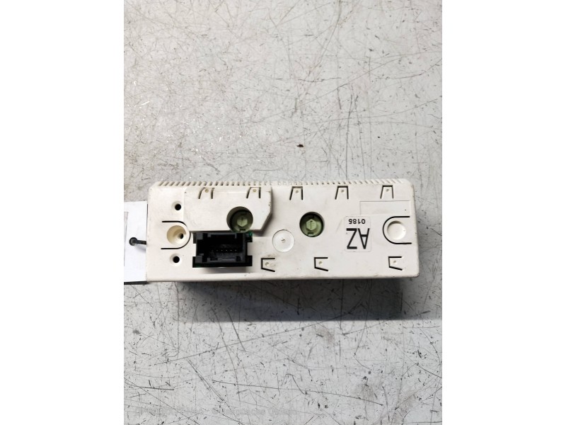 Recambio de pantalla multifuncion para opel astra g berlina club referencia OEM IAM 24418957  