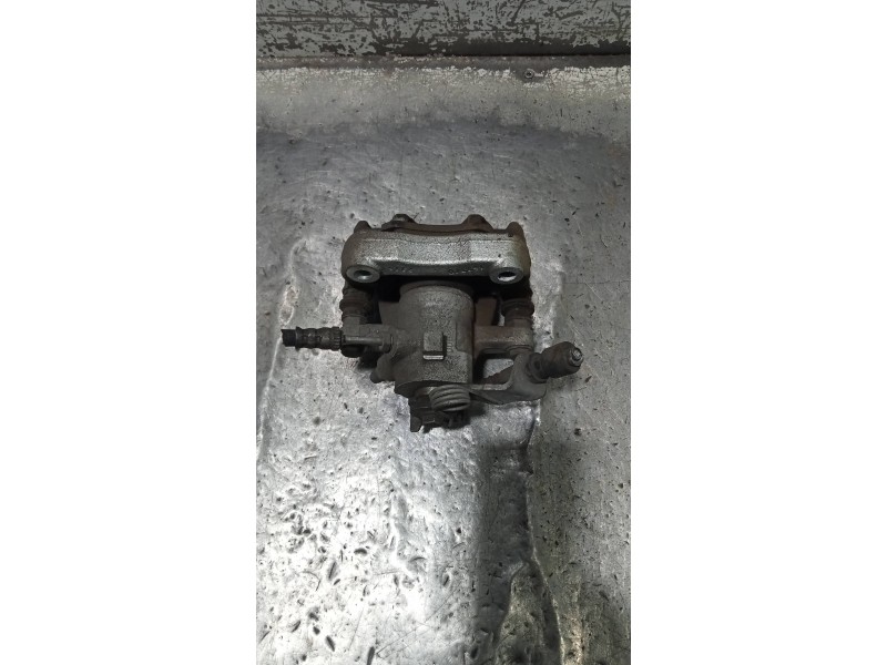 Recambio de pinza freno trasera izquierda para citroen c4 cactus 1.6 blue-hdi fap referencia OEM IAM 32053754  