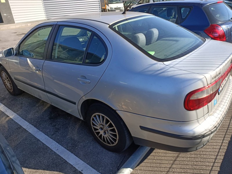seat toledo (1m2) del año 2001