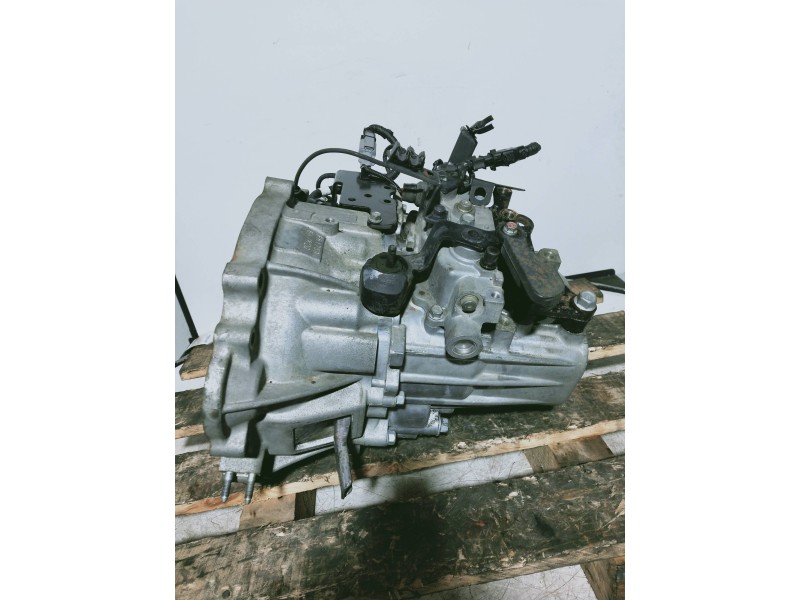 Recambio de caja cambios para hyundai getz (tb) 1.5 crdi referencia OEM IAM P81759 687820 