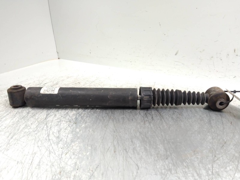 Recambio de amortiguador trasero para peugeot 207 xs referencia OEM IAM   
