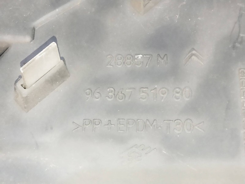 Recambio de rejilla delantera para citroen c5 berlina 2.0 hdi cat (rhz / dw10ated) referencia OEM IAM 9636751980  