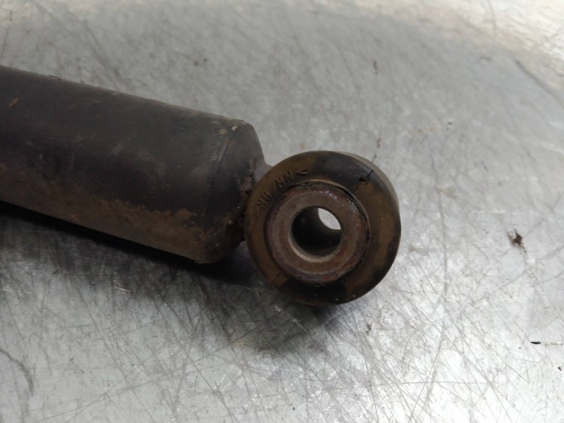 Recambio de amortiguador trasero para peugeot 207 confort referencia OEM IAM   
