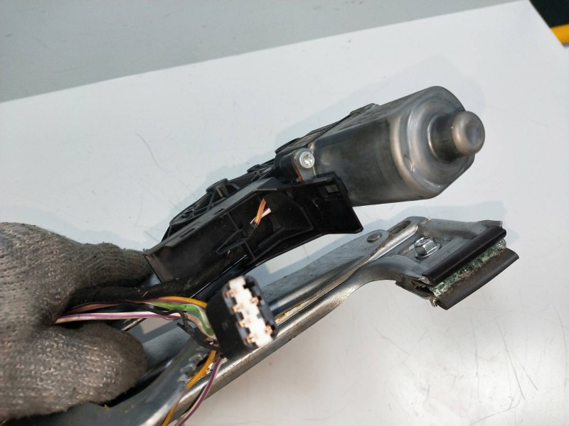 Recambio de elevalunas delantero derecho para ford focus berlina (cap) 1.6 16v cat referencia OEM IAM 4M5T14553 995209102 3P