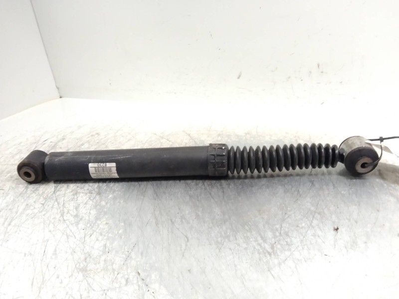 Recambio de amortiguador trasero para peugeot 208 1.6 e-hdi fap referencia OEM IAM   