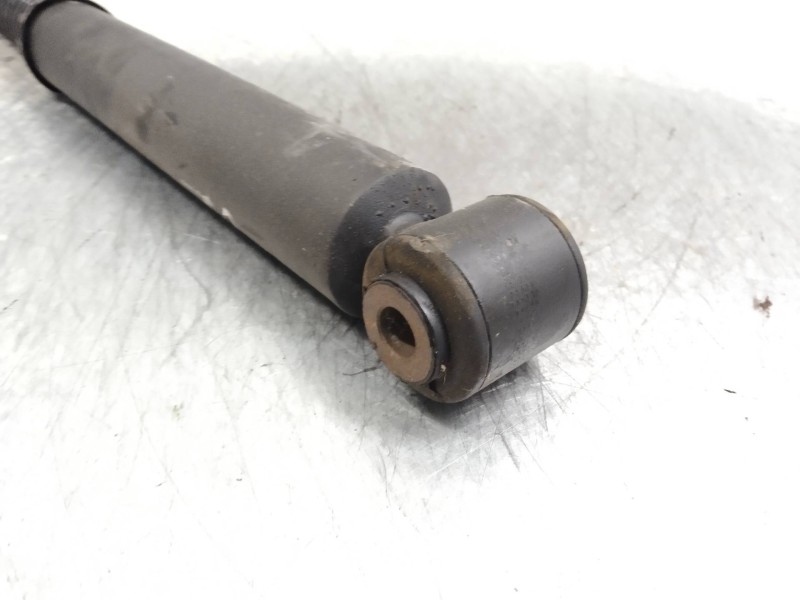 Recambio de amortiguador trasero para peugeot 208 1.6 e-hdi fap referencia OEM IAM   