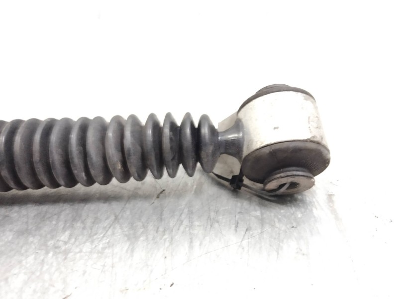 Recambio de amortiguador trasero para peugeot 208 1.6 e-hdi fap referencia OEM IAM   