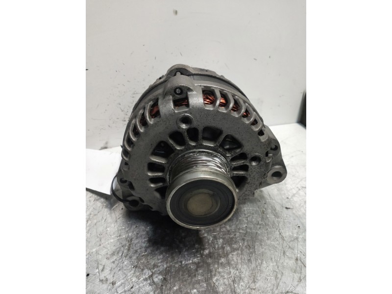 Recambio de alternador para ssangyong rodius xdi trend referencia OEM IAM A6541540302  