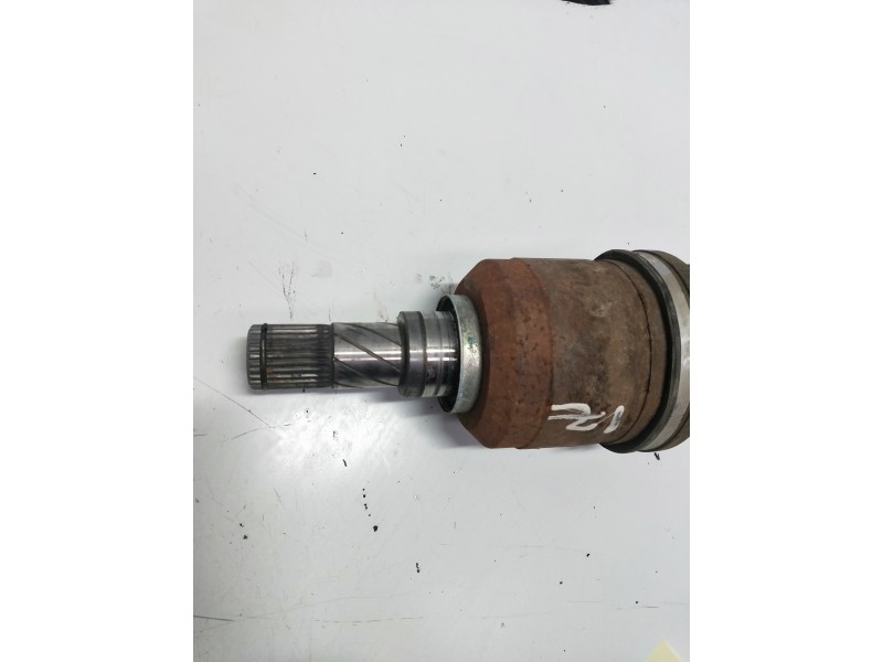 Recambio de transmision delantera izquierda para nissan almera tino (v10m) básico referencia OEM IAM YL9534  