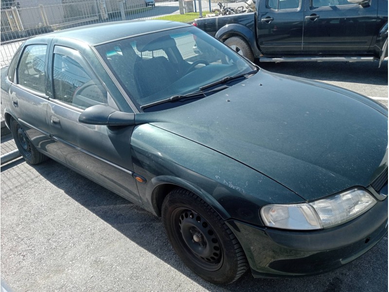 opel vectra b berlina del año 1998