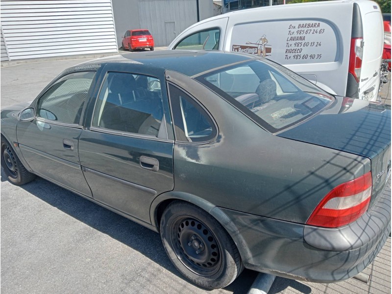 opel vectra b berlina del año 1998