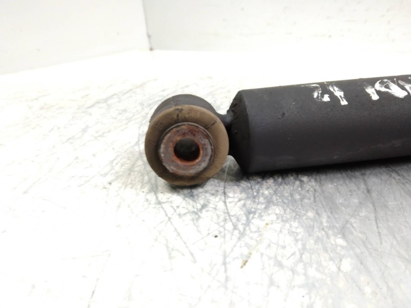 Recambio de amortiguador trasero para peugeot 208 allure referencia OEM IAM   