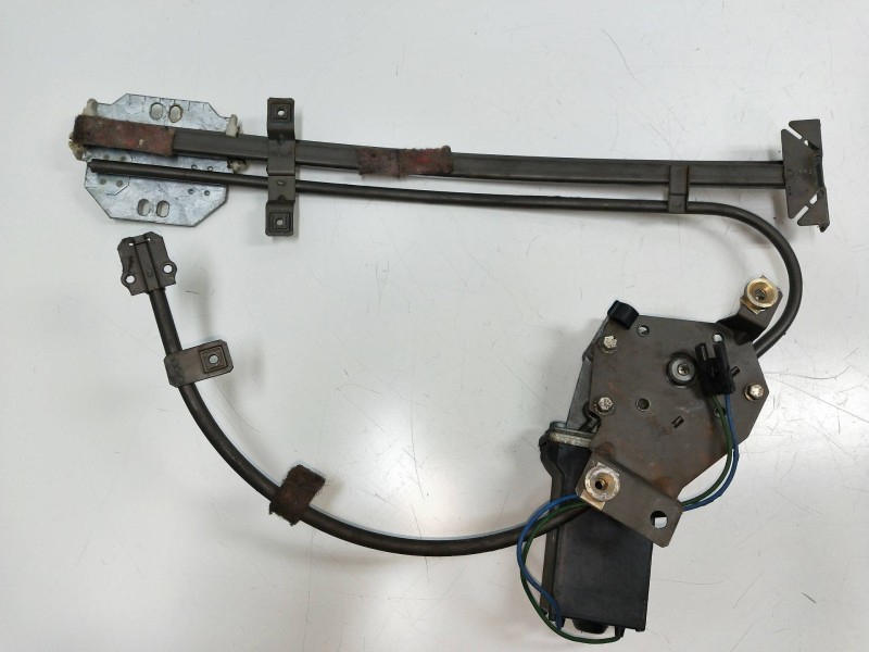Recambio de elevalunas delantero derecho para ford granada berl./turnier 2.8 v6 referencia OEM IAM   4P