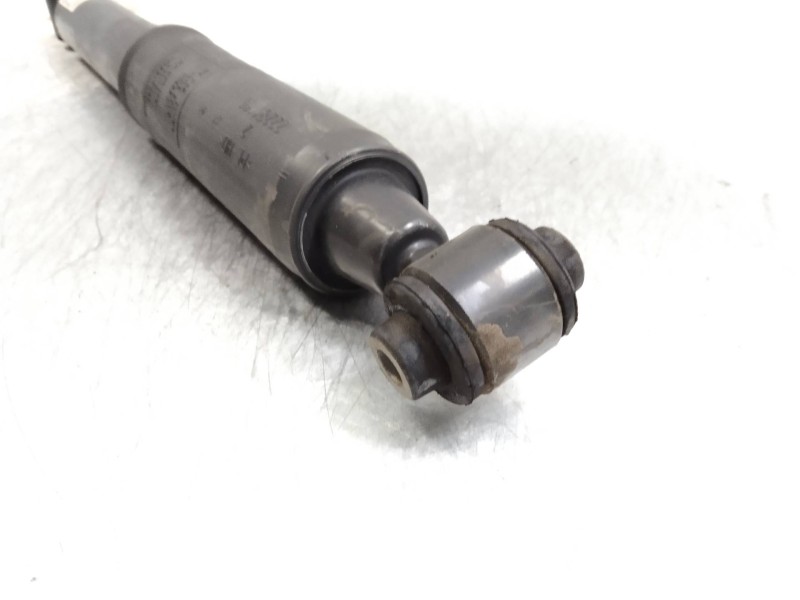 Recambio de amortiguador trasero para peugeot 208 active referencia OEM IAM 9804627380  