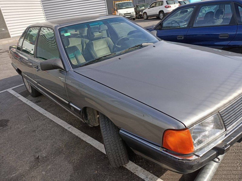 audi 100 berlina (443) del año 1988