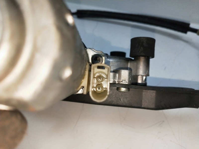 Recambio de elevalunas trasero derecho para ford mondeo berlina/familiar (fd) referencia OEM IAM    Recambio de elevalunas trasero derecho para ford mondeo berlina/familiar (fd) referencia OEM IAM