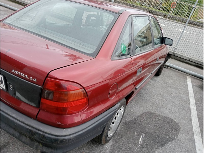 opel astra f berlina del año 1994