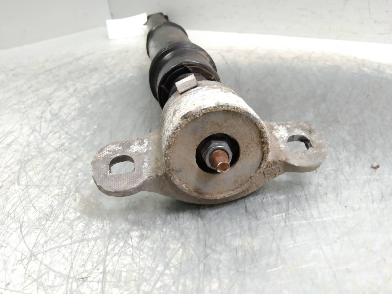 Recambio de amortiguador trasero para peugeot 308 confort referencia OEM IAM   