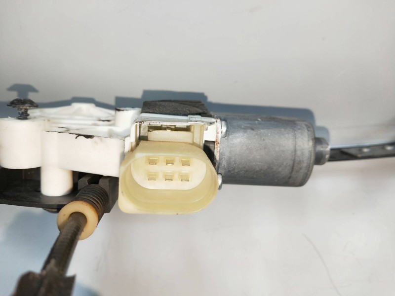 Recambio de elevalunas delantero izquierdo para ford mondeo ber. (ca2) referencia OEM IAM 6M2114A389B  5P