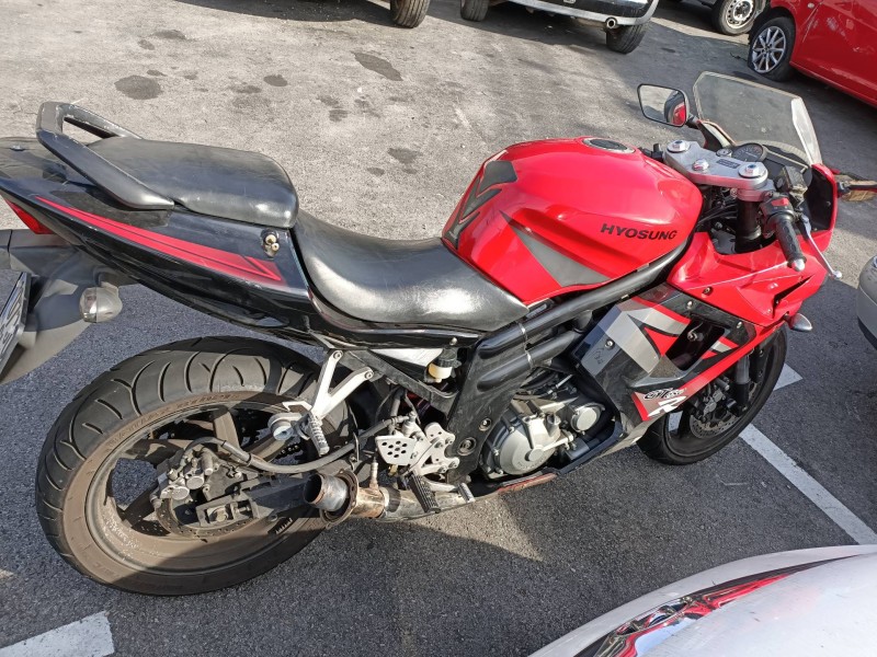 hyosung gt 650r del año 2009