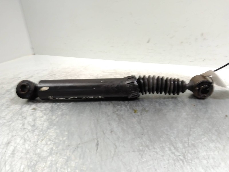 Recambio de amortiguador trasero para peugeot 405 berlina 1.8 turbodiesel referencia OEM IAM   