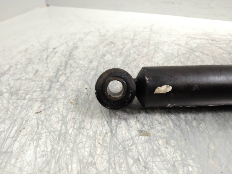 Recambio de amortiguador trasero para peugeot 405 berlina 1.8 turbodiesel referencia OEM IAM   