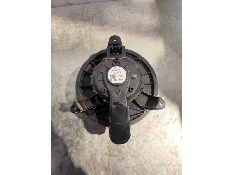 Recambio de motor calefaccion para ford transit courier ambiente referencia OEM IAM 0130115579 AV1119846AB 1811783 BOSCH
