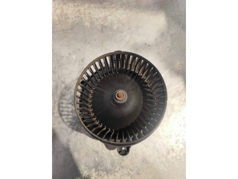 Recambio de motor calefaccion para ford transit courier ambiente referencia OEM IAM 0130115579 AV1119846AB 1811783 BOSCH