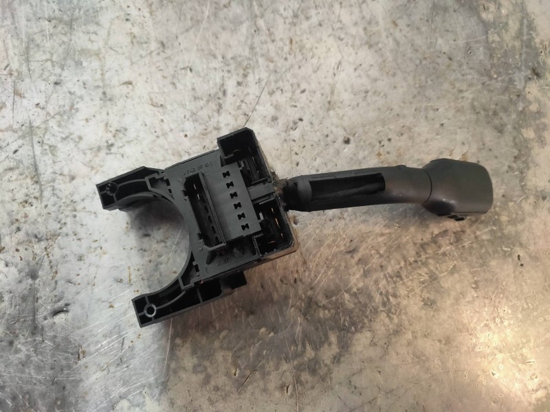 Recambio de mando limpia para audi a4 berlina (b5) 1.8 referencia OEM IAM 8DO953503A  