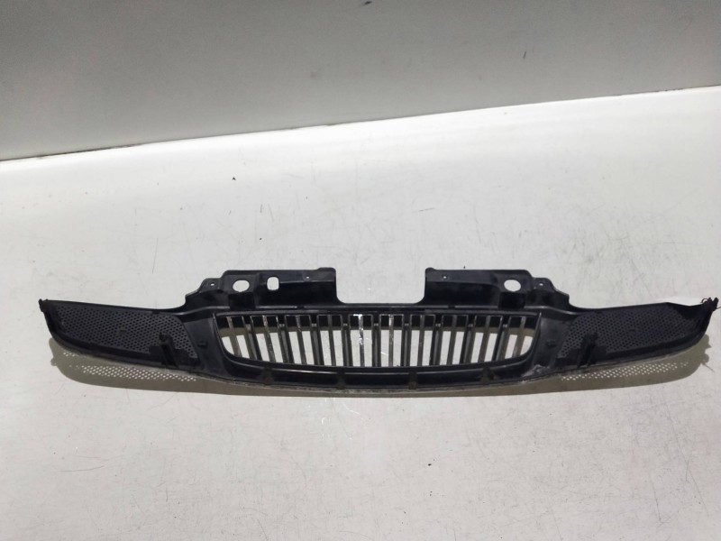 Recambio de rejilla delantera para daewoo tacuma 2.0 cat referencia OEM IAM   