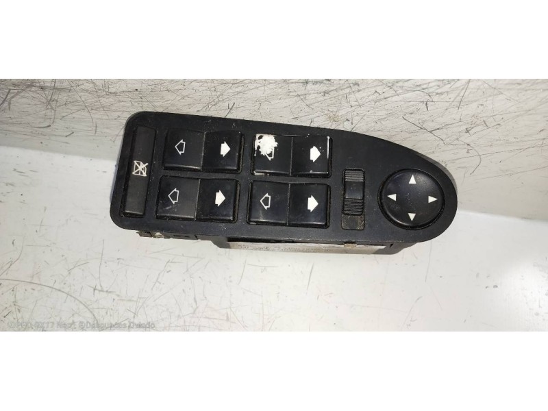 Recambio de mando elevalunas delantero izquierdo para bmw serie 5 berlina (e39) 530d referencia OEM IAM 61318380645  