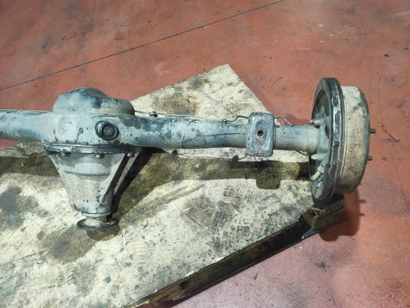 Recambio de puente trasero para mitsubishi l 200 (k6/7) 2500 td glx (4-ptas.) referencia OEM IAM   TAMBOR