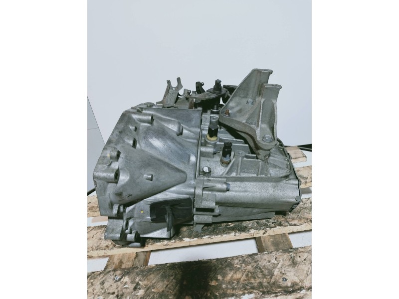 Recambio de caja cambios para peugeot 407 sw sport referencia OEM IAM 20MB23 0829467 