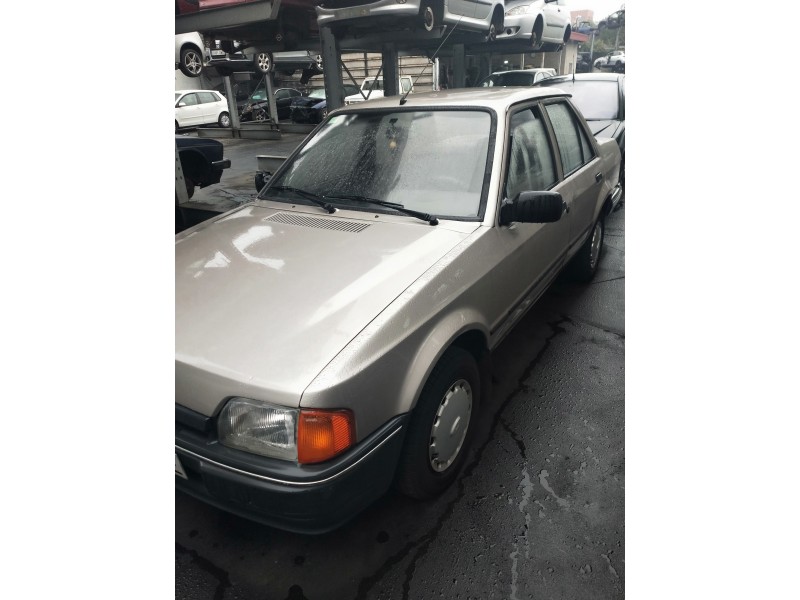 ford orion del año 1986