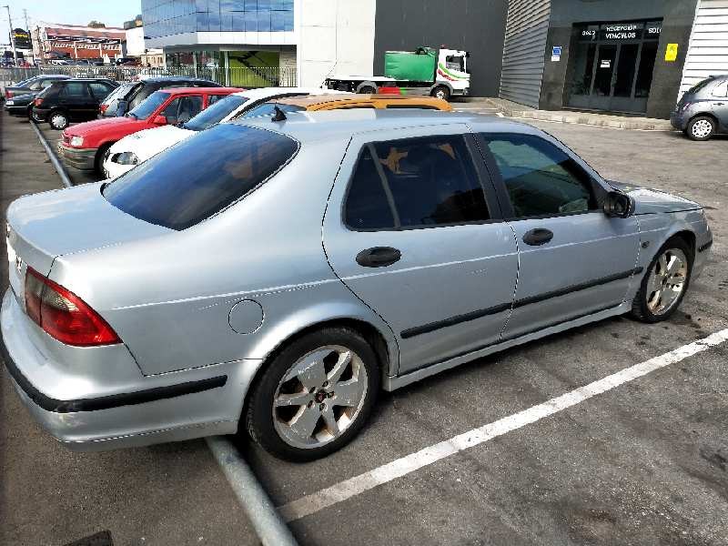 saab 9-5 berlina del año 2002