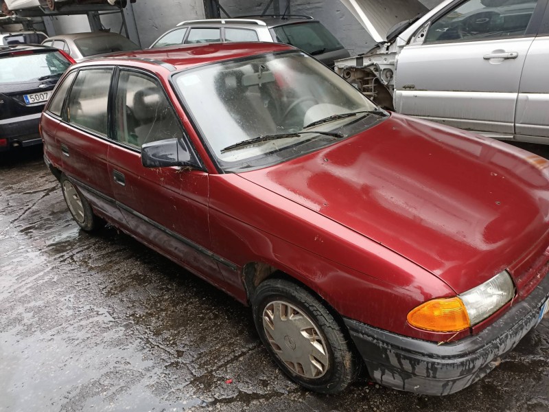 opel astra f berlina del año 1992