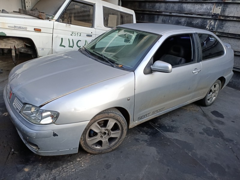 seat cordoba berlina (6k2) del año 2001